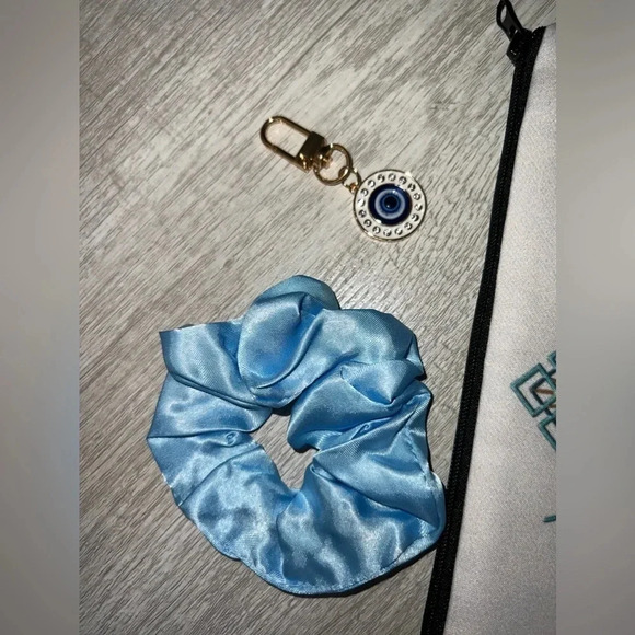 NWOT Evil eye cosmetic pouch with evil eye keychain and blue ponytail. - Picture 2 of 5
